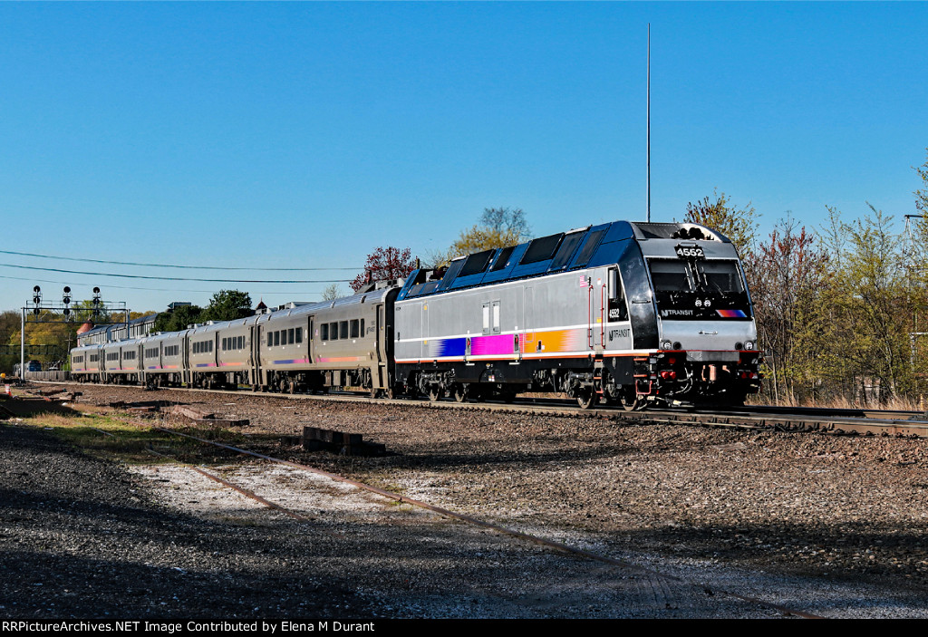 NJT 4552 on train 1107